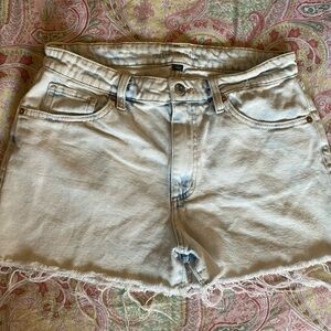Wild Fable Distressed Denim Cutoff Shorts 🤍 Size 8